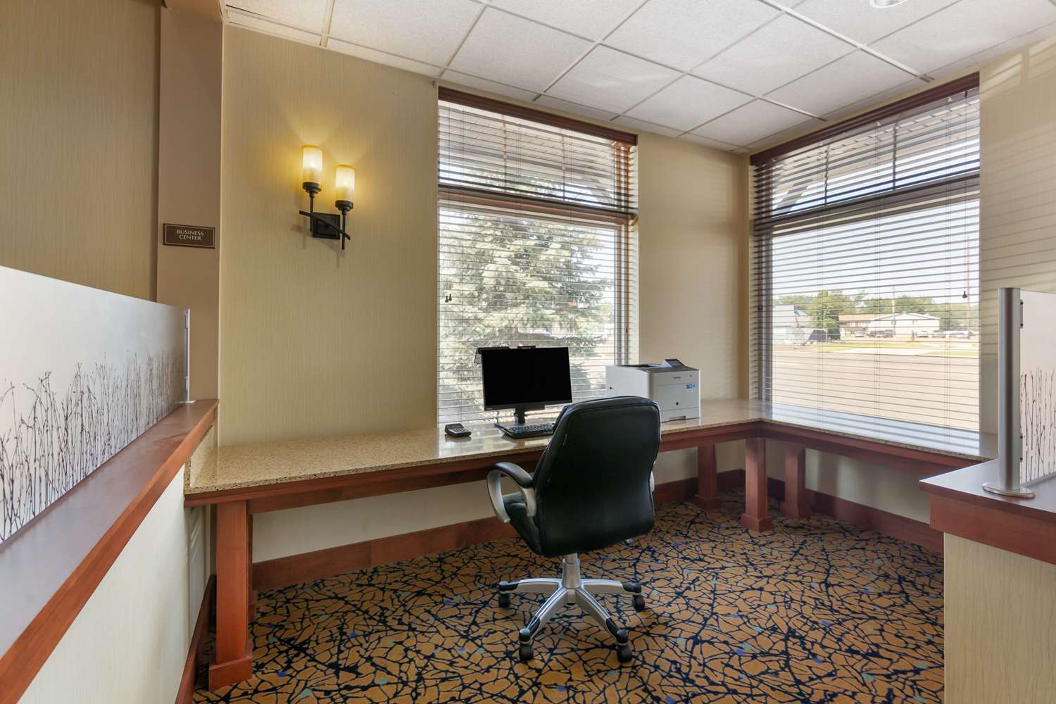 Best Western Golden Prairie Inn & Suites 32/38