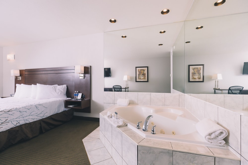 Service Plus Inn and Suites - Grande Prairie 14/62