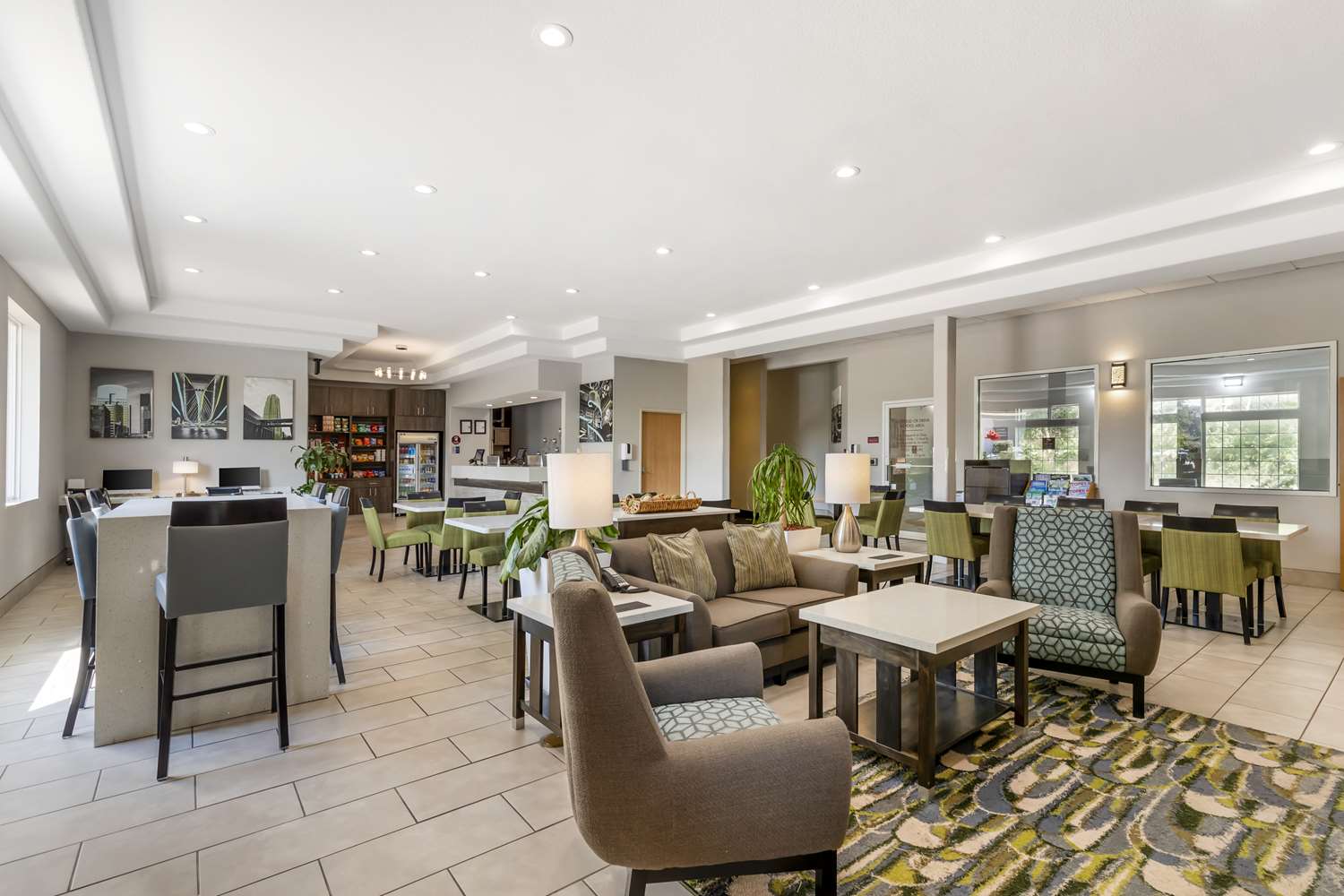 Best Western Plus Des Moines West Inn & Suites 13/17