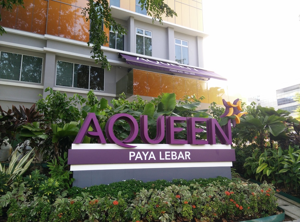 Aqueen Hotel Paya Lebar 4/32