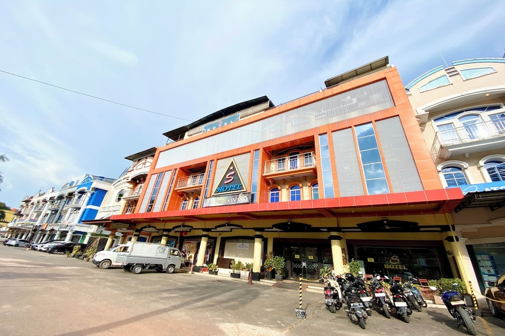 Collection O Batam near DC Mall formerly S Hotel 6/69