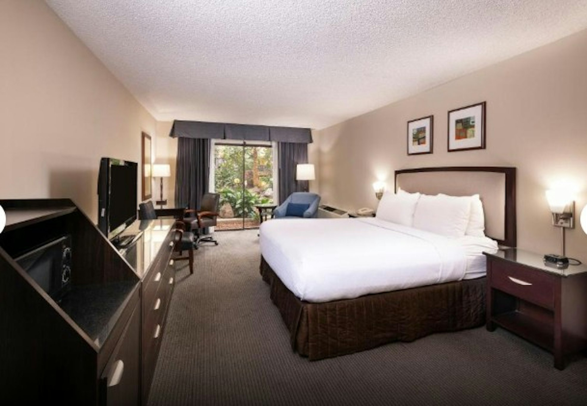 Concord Plaza Hotel 20/58