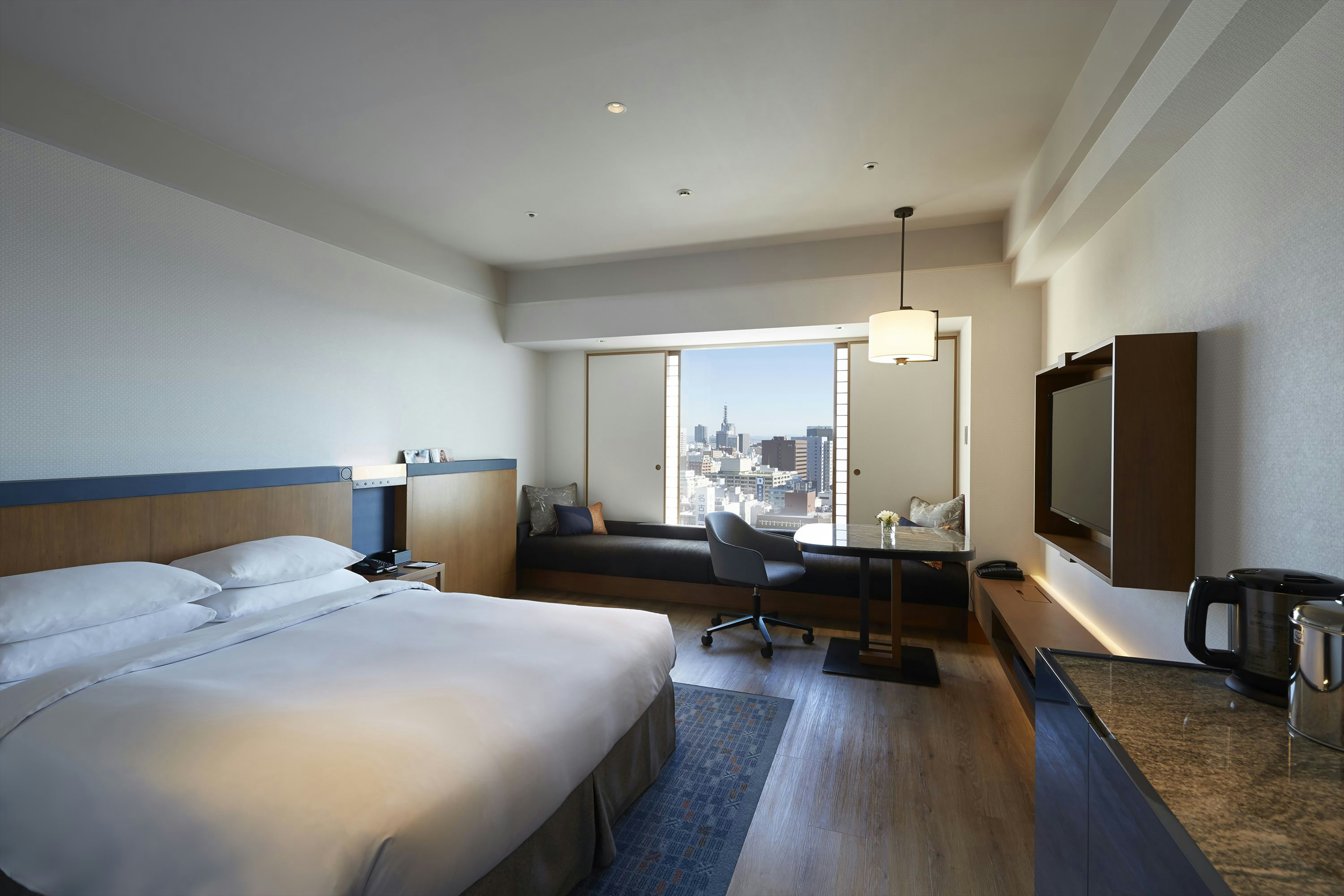 GUEST ROOM, QUEEN BED