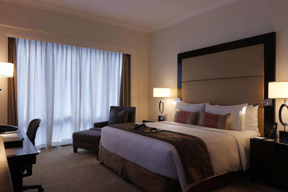 Fairmont Gold, King Bed