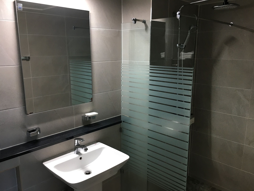 Hotel 52 53/57