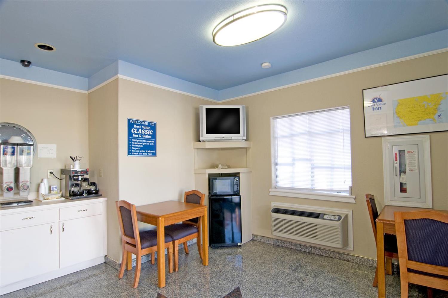 Americas Best Value Inn Suites Houston Downtown 4/10