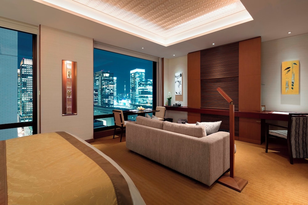 PREMIER, TWIN BEDS, CORNER