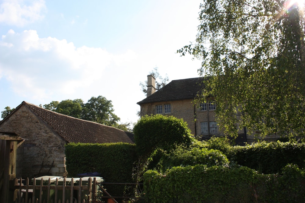 Manor Farm Bed & Breakfast 3/45
