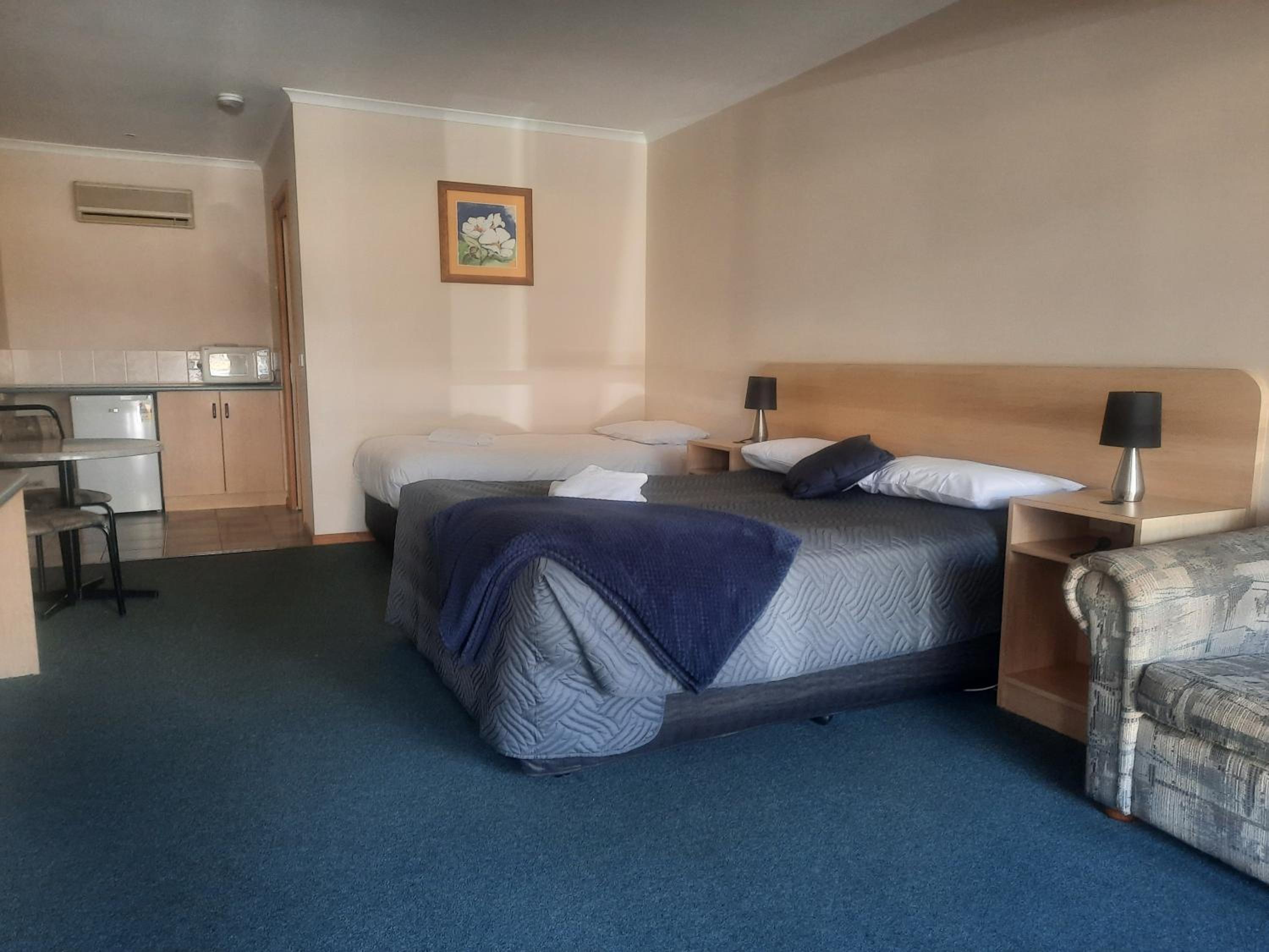 Room, Twin Beds