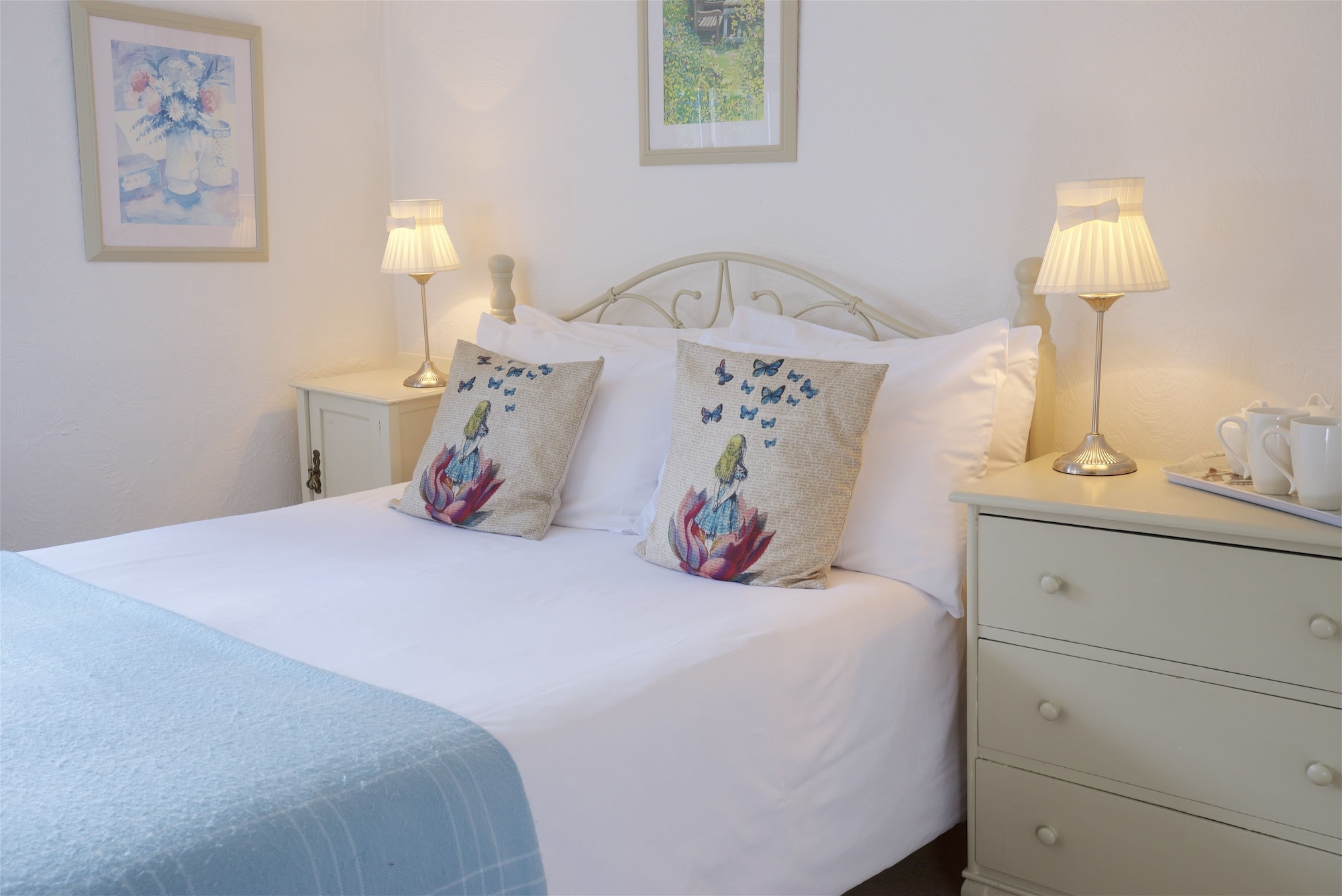 Little Alice, Double Bed