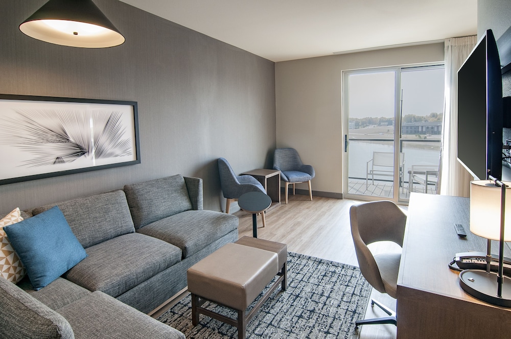 Hyatt Place Sioux Falls - South 13/26
