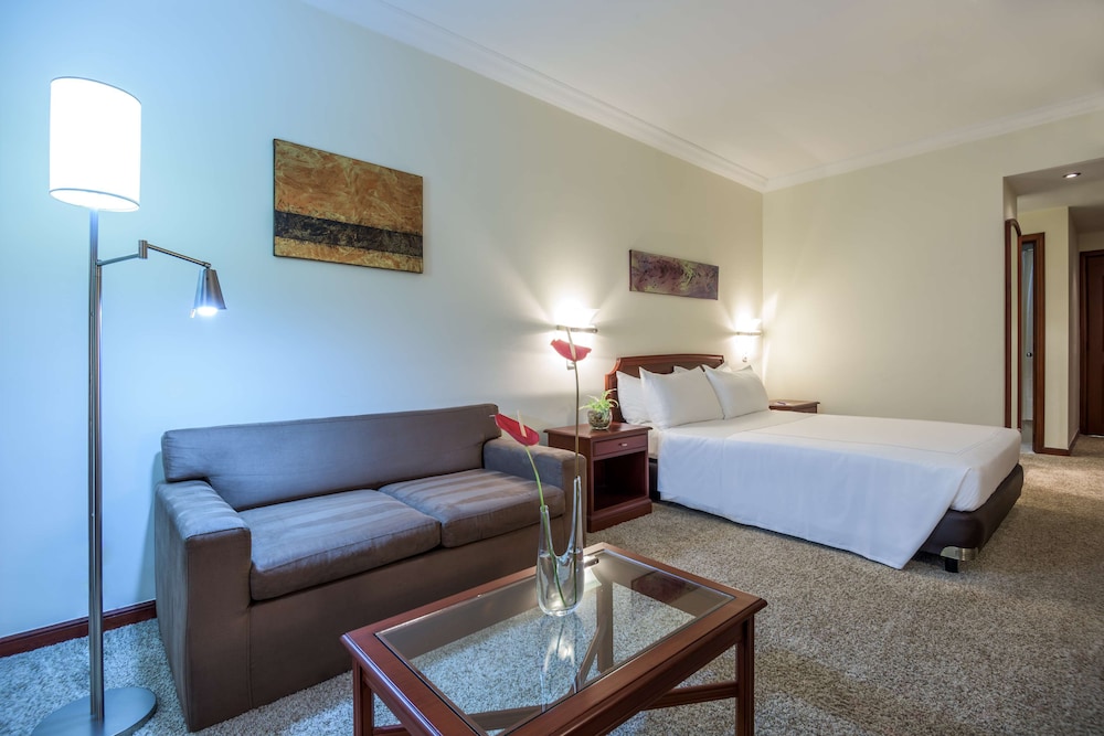 Nh Cali Royal Hotel 20/50