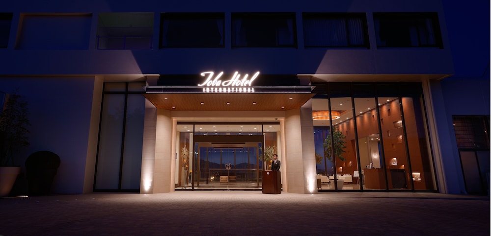 Toba Hotel International (ex. Toba Kokusai Hotel) 3/50
