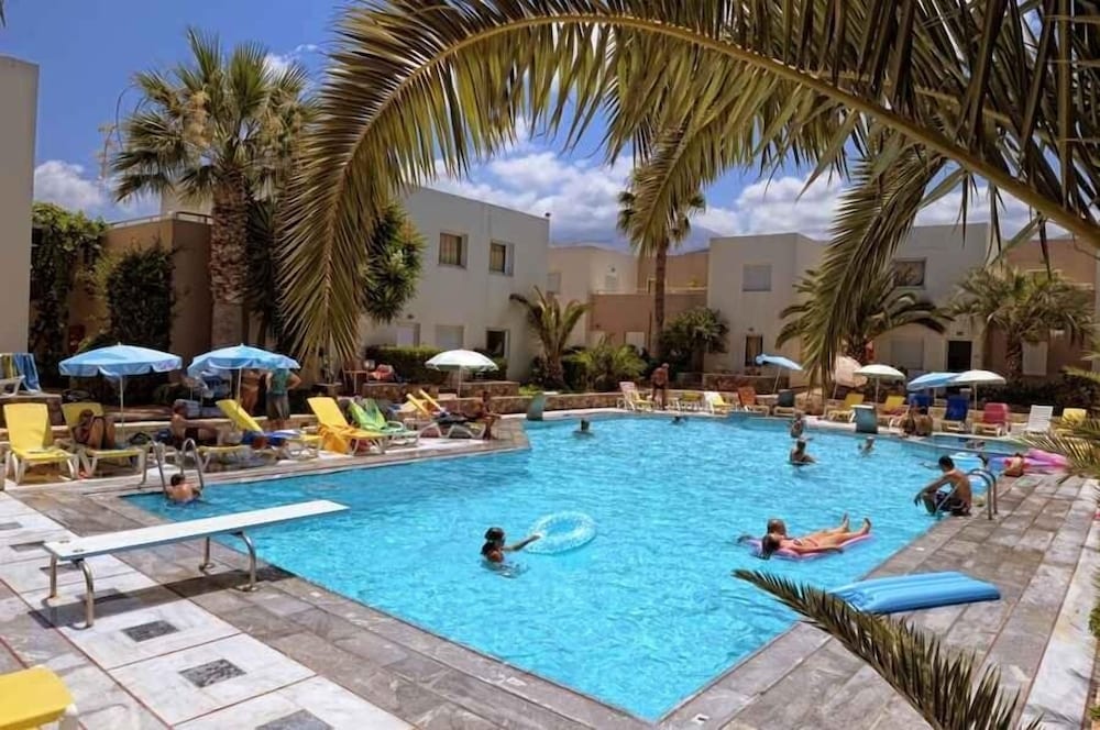 Meropi Hotel and Apartments 63/69