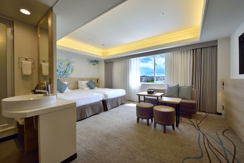 DELUXE, TWIN BEDS, CLUB LOUNGE ACCESS