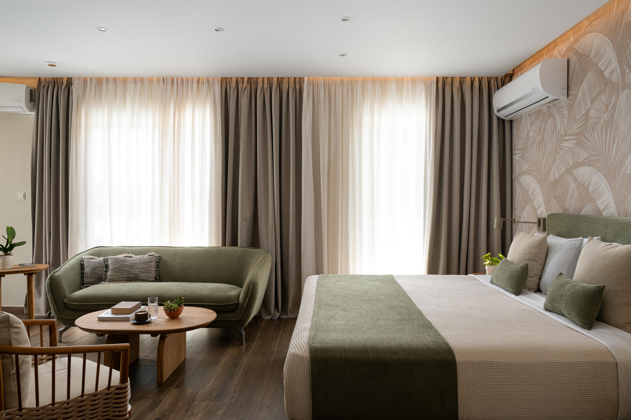 Athenian Riviera Hotel & Suites 58/72