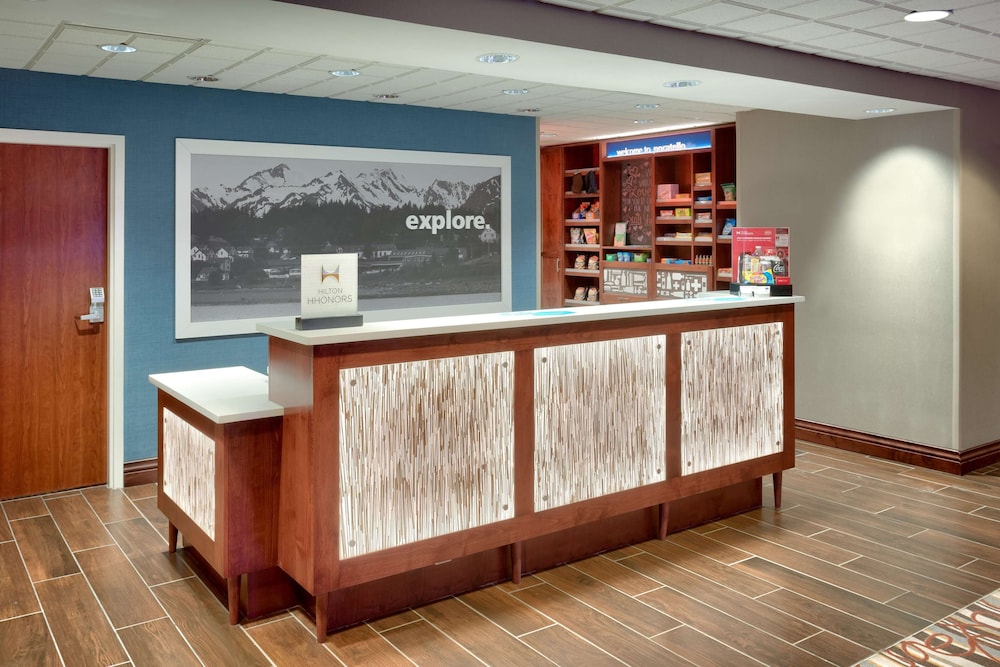 Hampton Inn Suites Pocatello 9/47