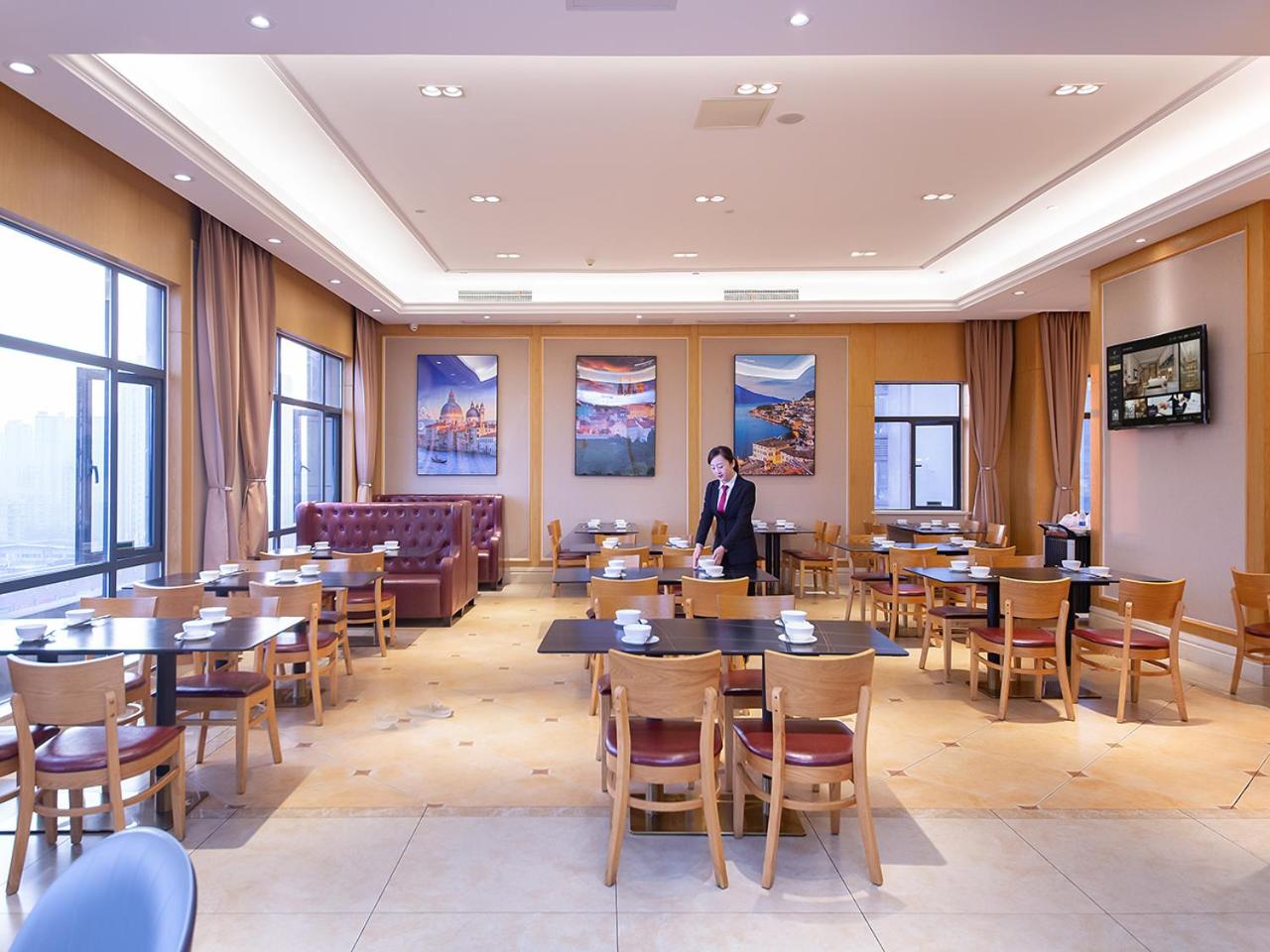 Vienna International Hotel (Jingzhou Xintiandi) 38/50