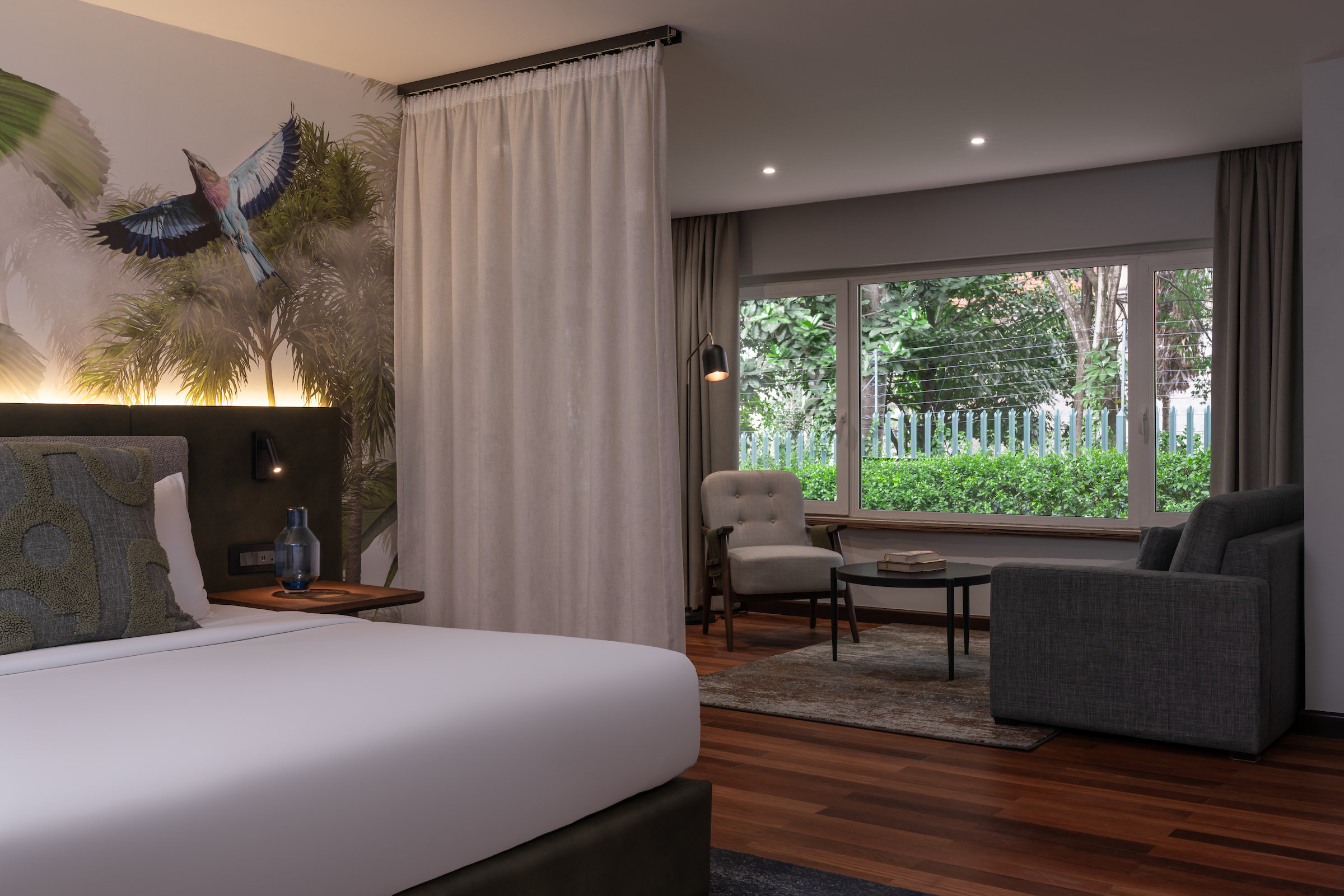 Suite, King Bed, Garden View, Terrace