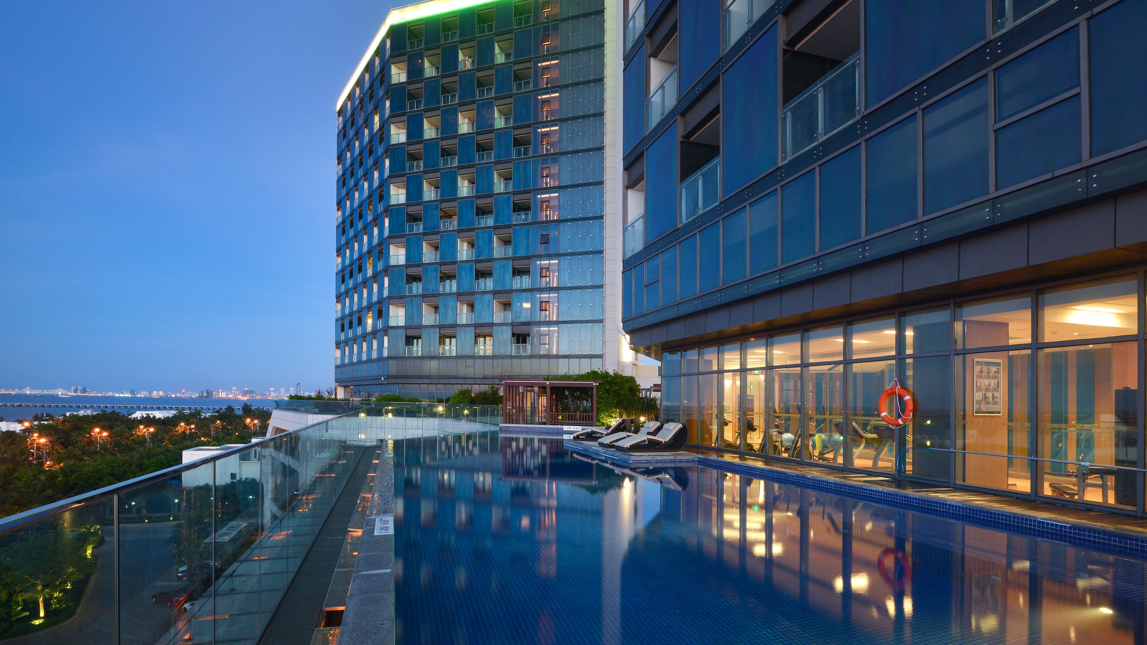 Holiday Inn Haikou West Coast 4/50