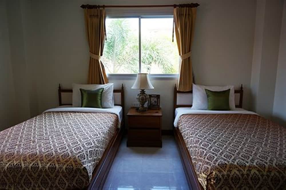 Hua Hin White Villa 15/68
