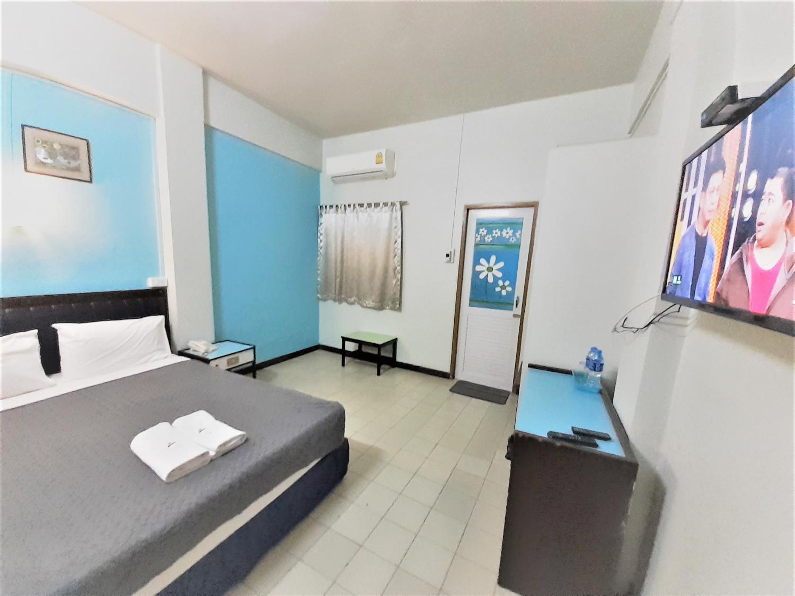 Water, Double Bed