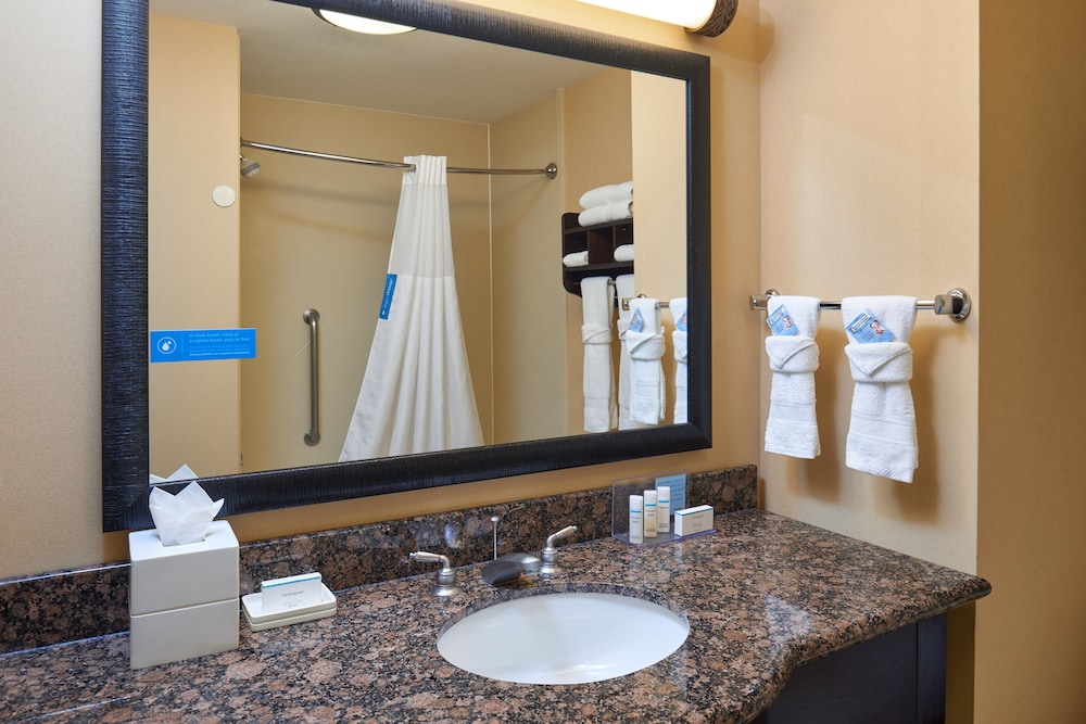 Hampton Inn & Suites Austin South/Buda 16/39
