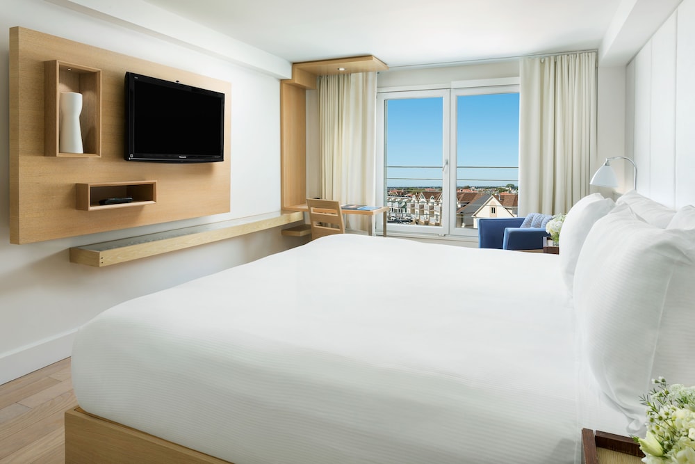 Allegria Hotel 12/68