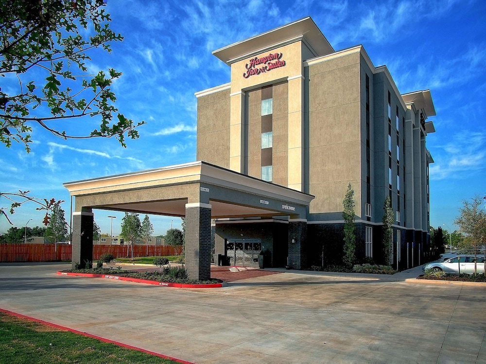 Hampton Inn Suites Moore Ok 1/38