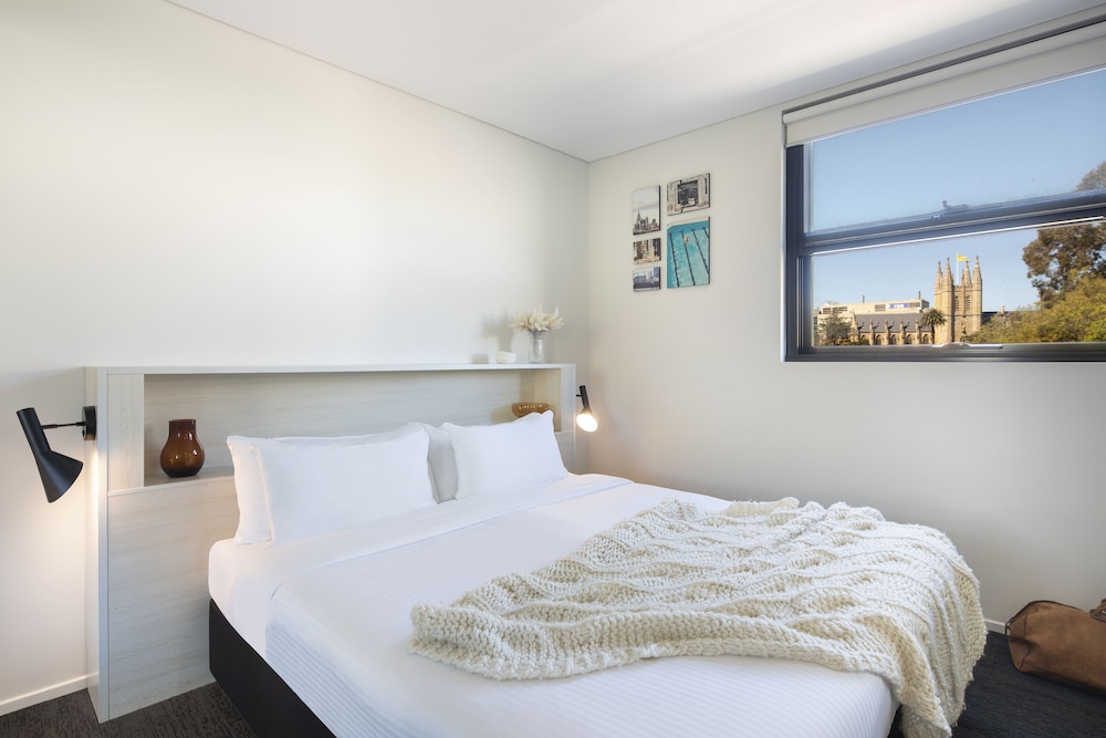 VERIU SUITES CAMPERDOWN 19/54