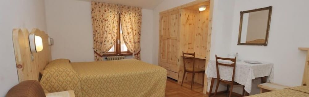 Gufo Hotel Sat Arr Dep Only 19/47