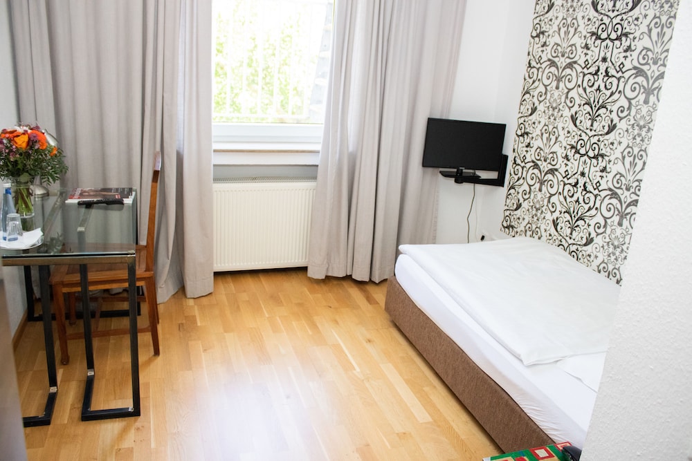 Hotel Stern 16/50
