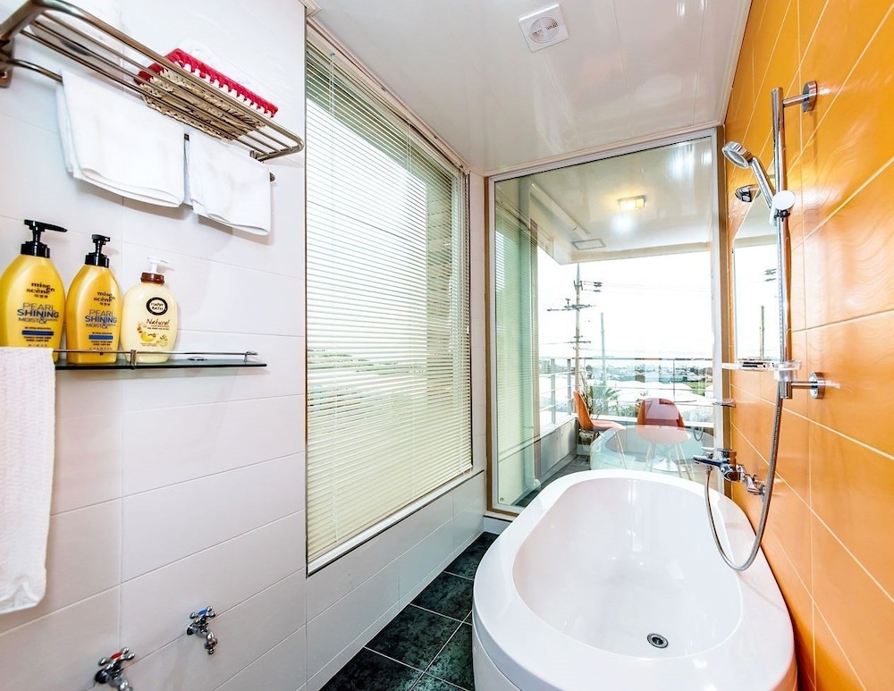 Seogwipo Villa Merci Pension 37/42