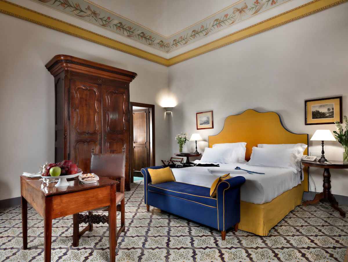 Deluxe, Double or Twin Bed
