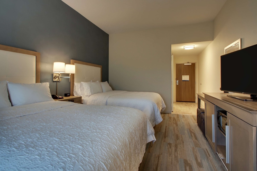Hampton Inn Sneads Ferry North Topsail Beach 22/48
