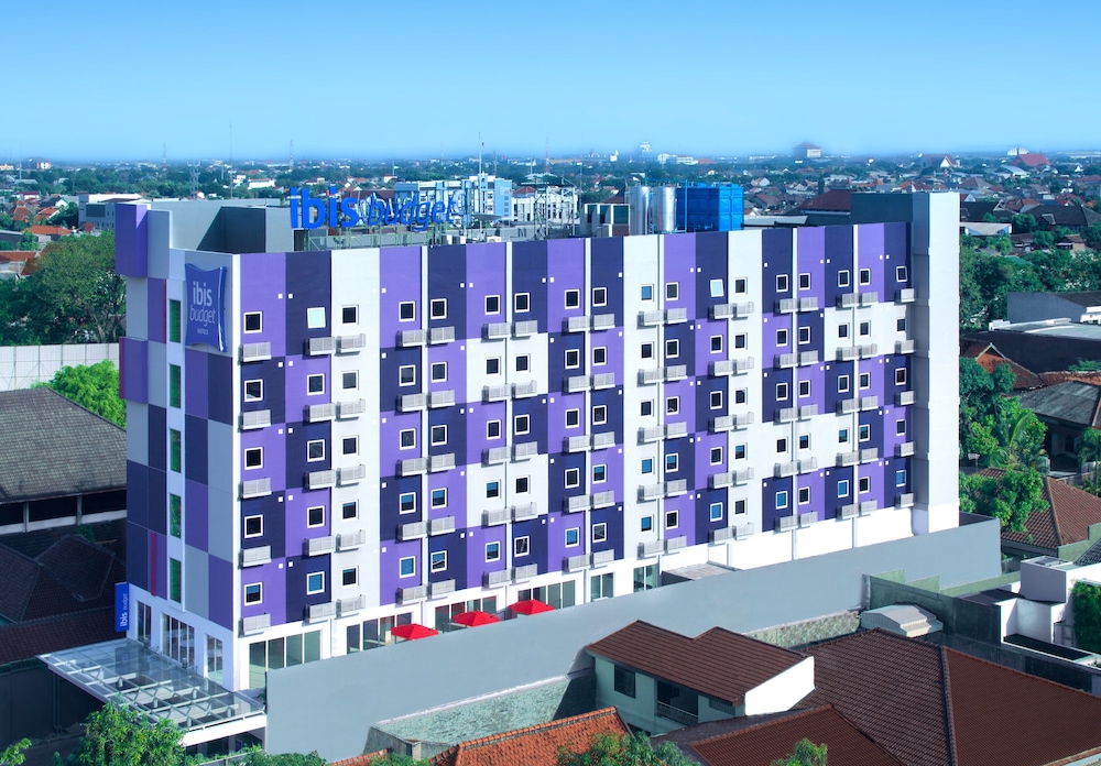 Ibis Budget Semarang Tendean 1/54