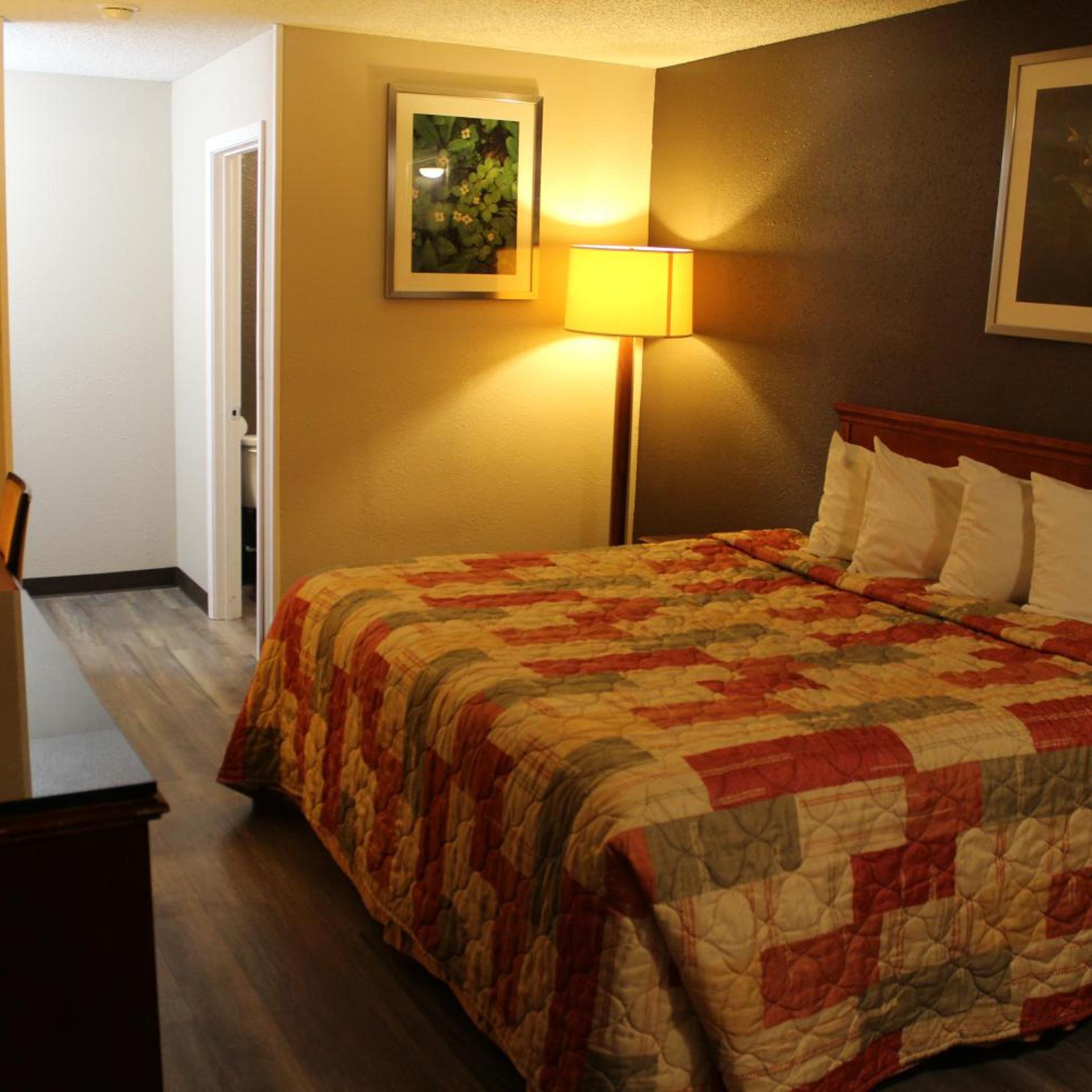 Regency Inn 23/31