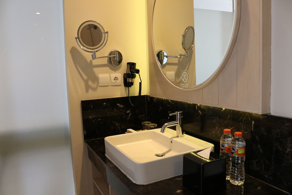 Swiss-Belinn Cikarang 45/54