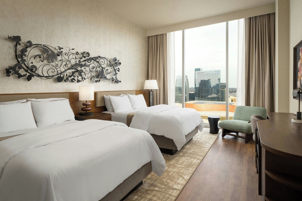 Heavenly, 2 Queen Beds