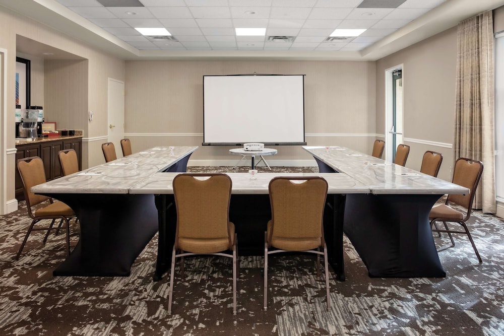 Hilton Garden Inn Atlanta Perimeter Center 48/64