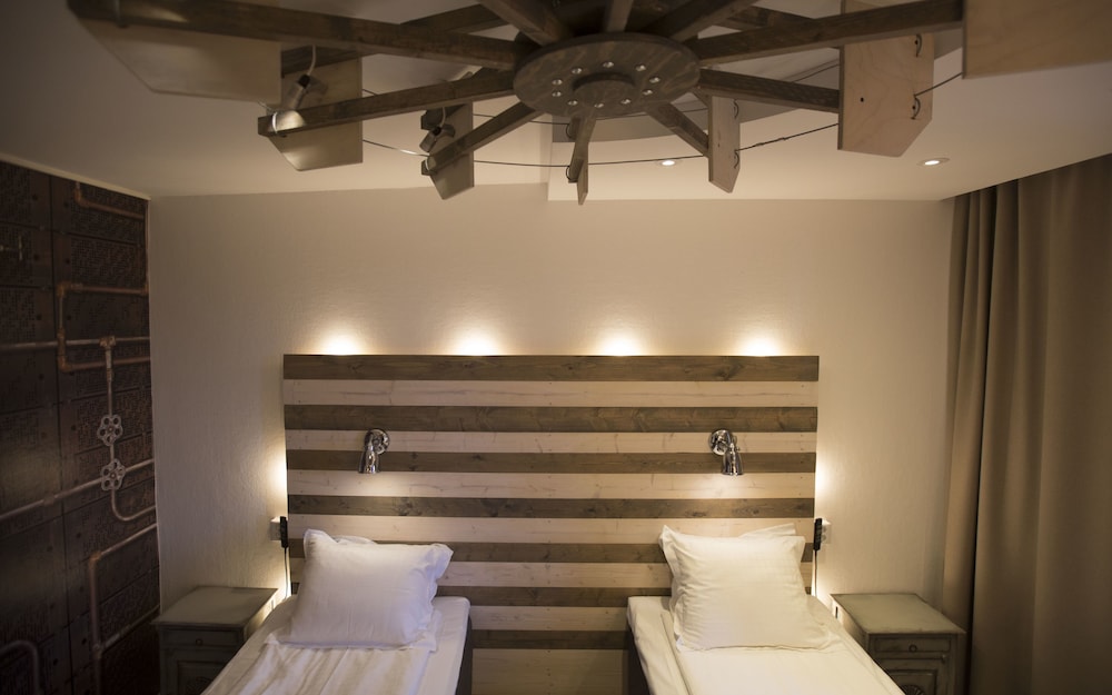 Strand Hotell 31/50