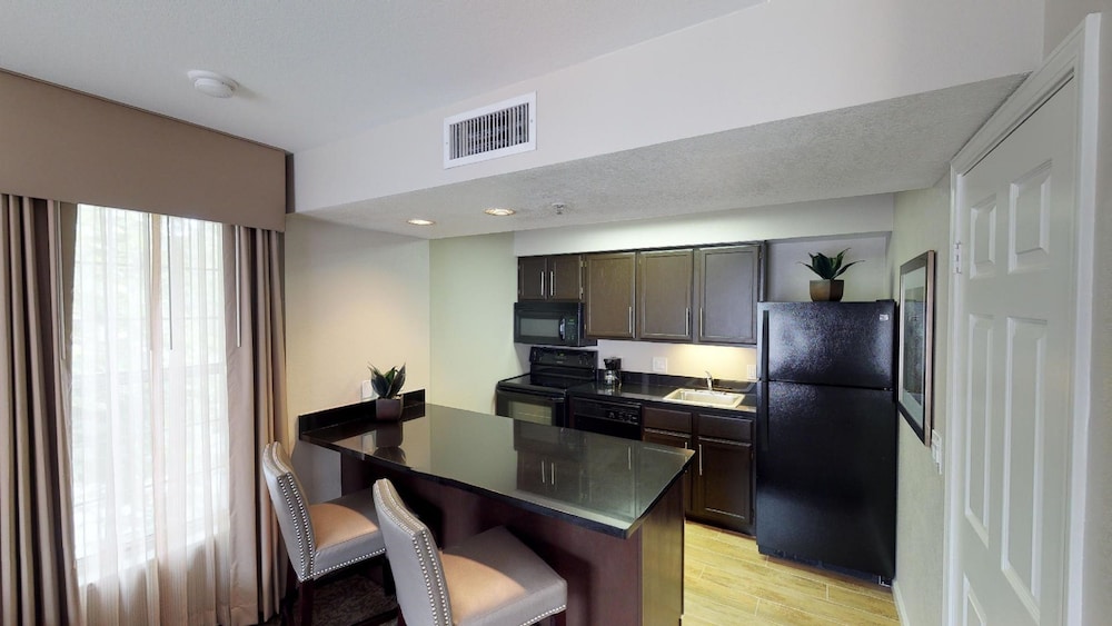 Chase Suite Hotel Brea 40/55