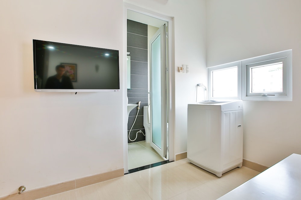 Sunflower Boutique Studio Apartment 21/44