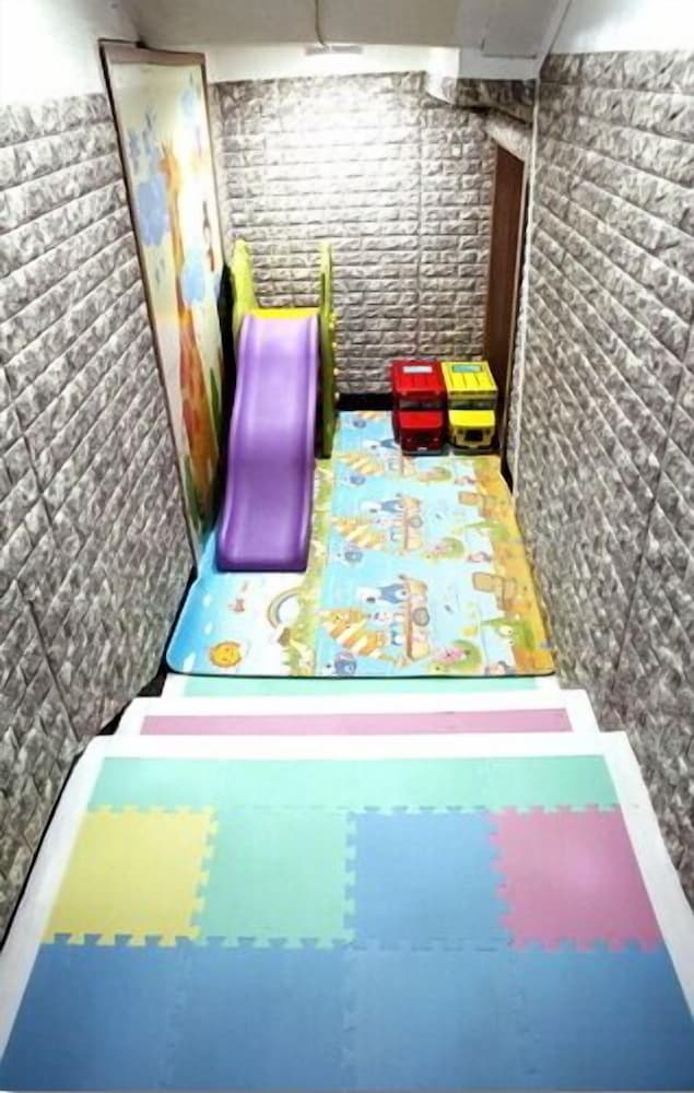 Moiri Guesthouse - Hostel 24/26