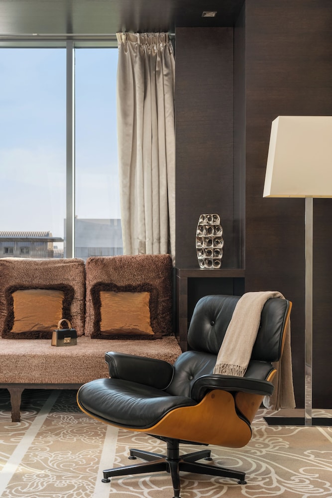 Zijin Hotel 66/74