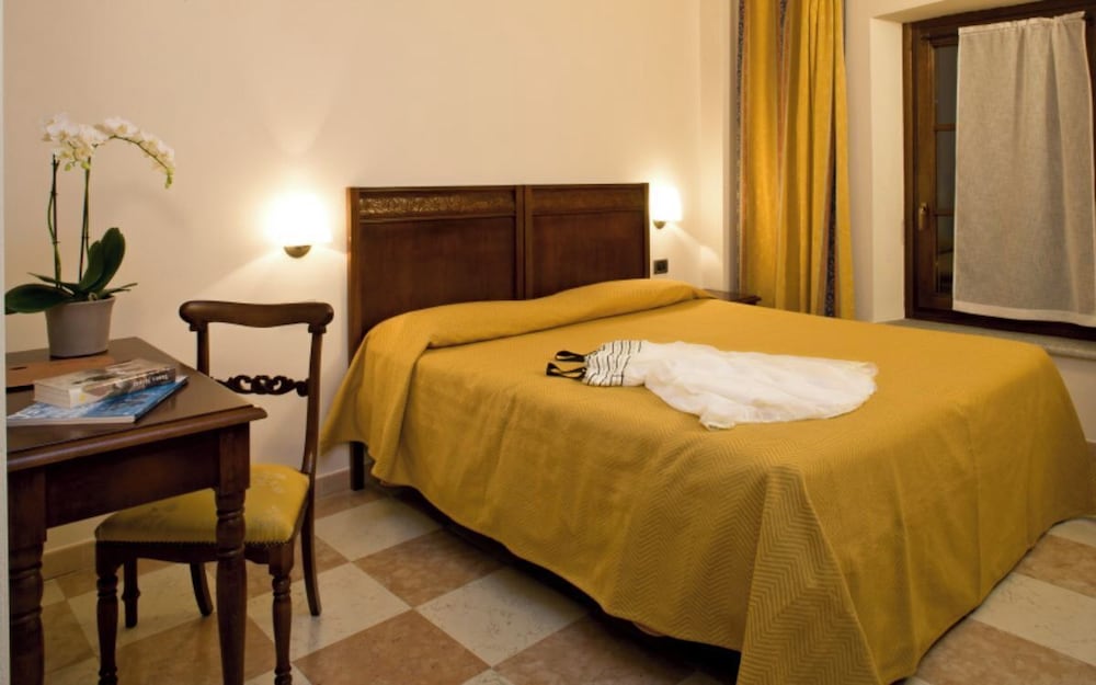 Albergo dell Agenzia 17/76