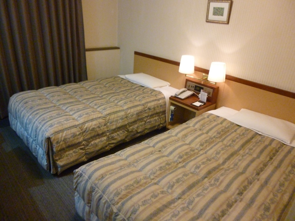STANDARD, TWIN BEDS, SMOKING