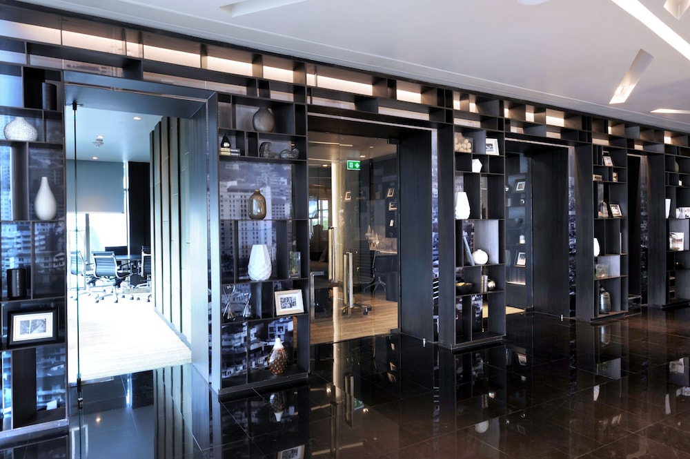 Mode Sathorn Hotel 45/73