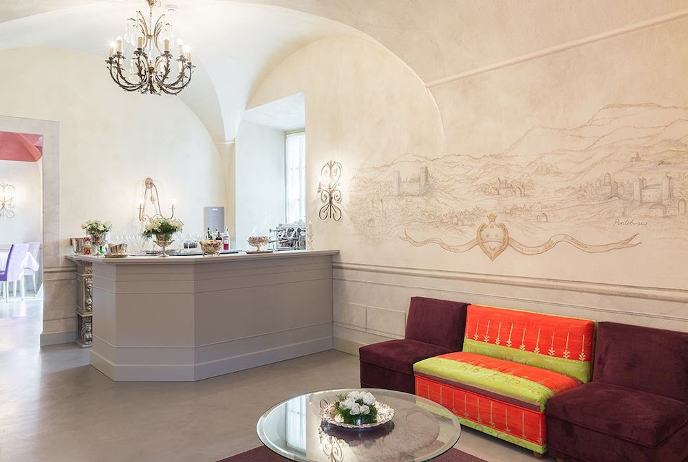 Castello Di Pontebosio Luxury Resort 3/50