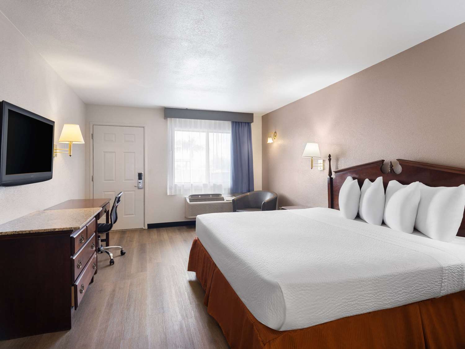 Travelodge by Wyndham Tucson AZ 22/34